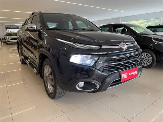 FIAT TORO 2.0 16V TURBO DIESEL RANCH 4WD AT9 FIAT TORO 2.0 16V TURBO DIESEL RANCH 4WD AT9